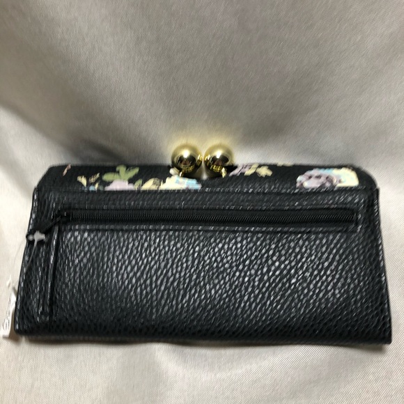 Wallet from Icing - Picture 2 of 4